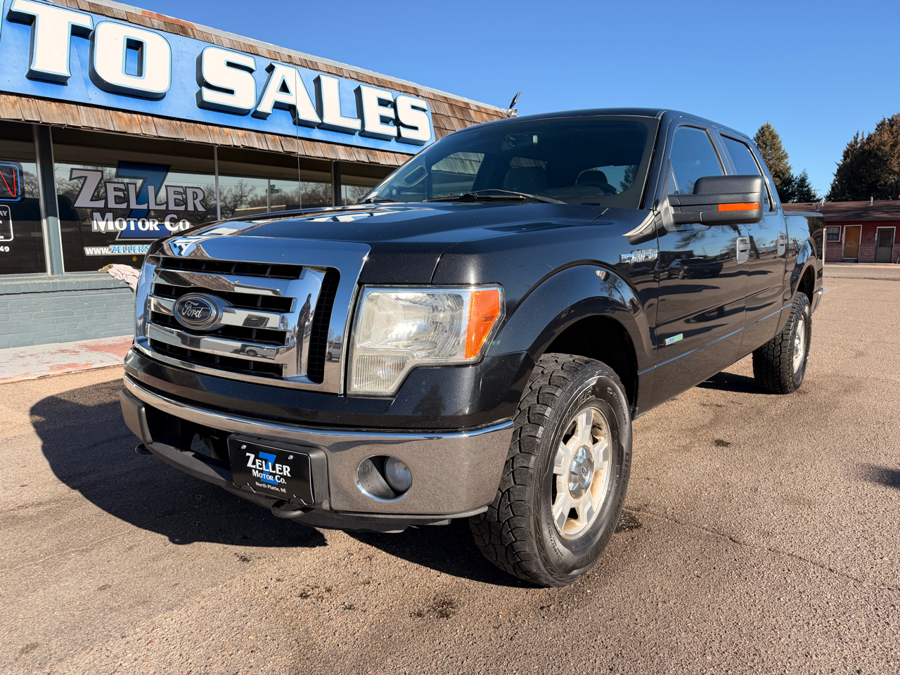 2012 Ford F-150 4WD SuperCrew 139" XLT