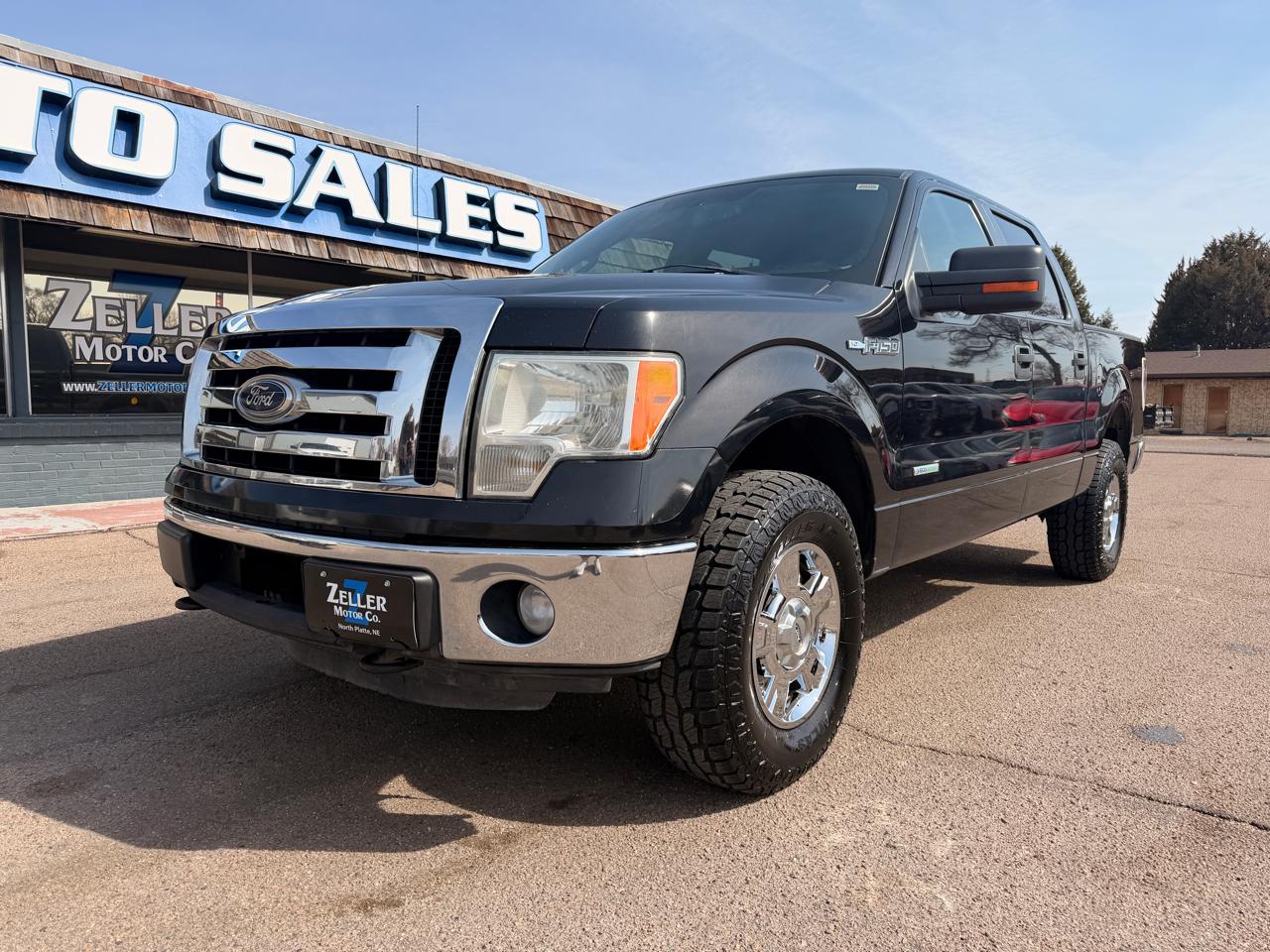 2012 Ford F-150 4WD SuperCrew 139" XLT