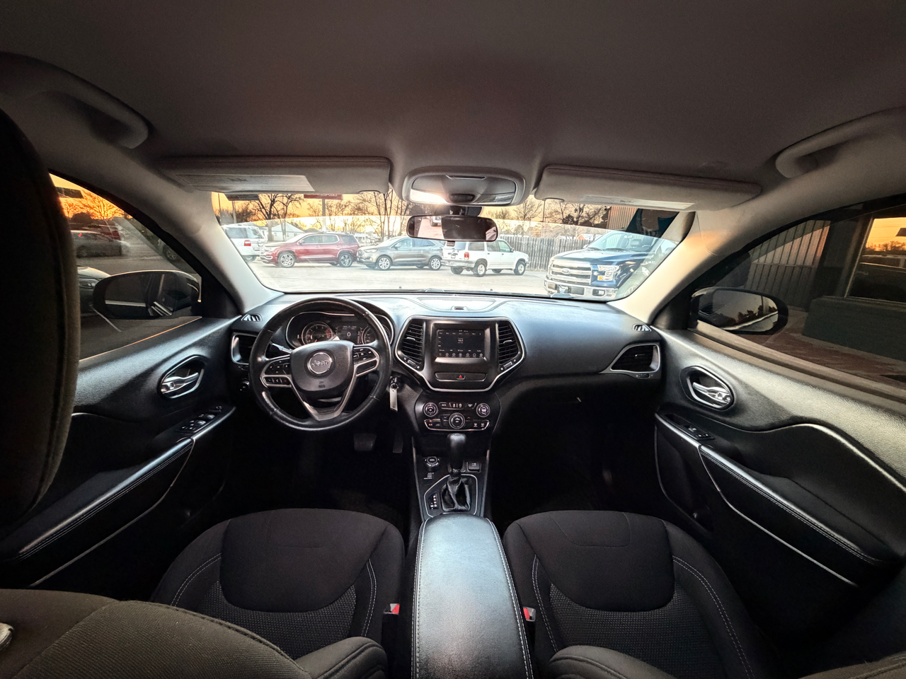 Jeep Cherokee Latitude 4x4 2019