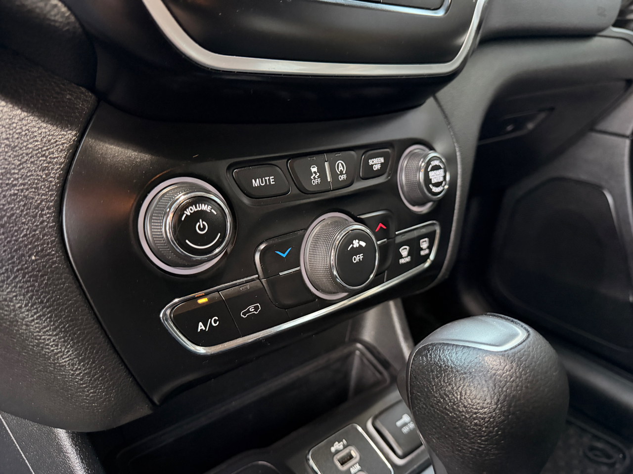 Jeep Cherokee Latitude 4x4 2019