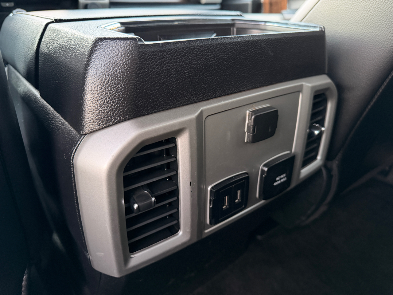 Ford F-150 Lariat 4WD SuperCrew 5.5' Box 2017