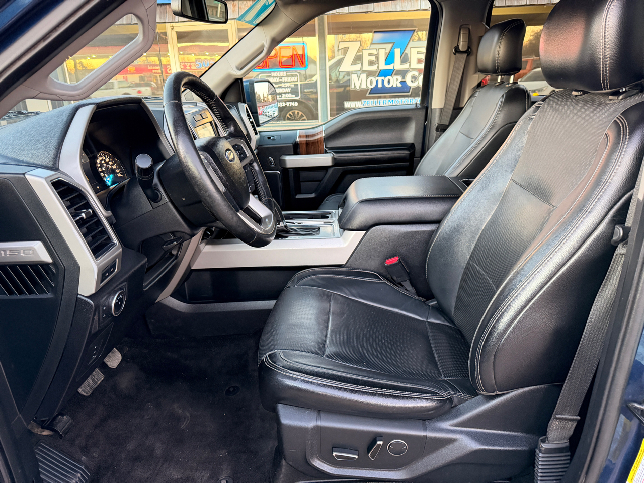 Ford F-150 Lariat 4WD SuperCrew 5.5' Box 2017