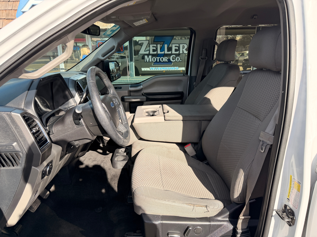 Ford F-150 4WD SuperCab 145" XLT 2015