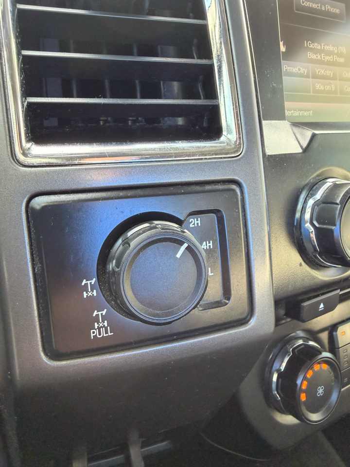 Ford F-150 4WD SuperCab 145" XLT 2015