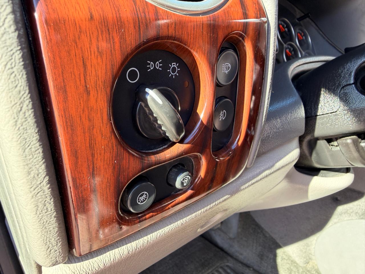 GMC Envoy 4dr 4WD SLT 2002