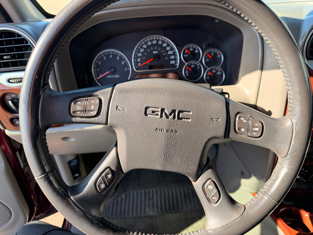 GMC Envoy 4dr 4WD SLT 2002