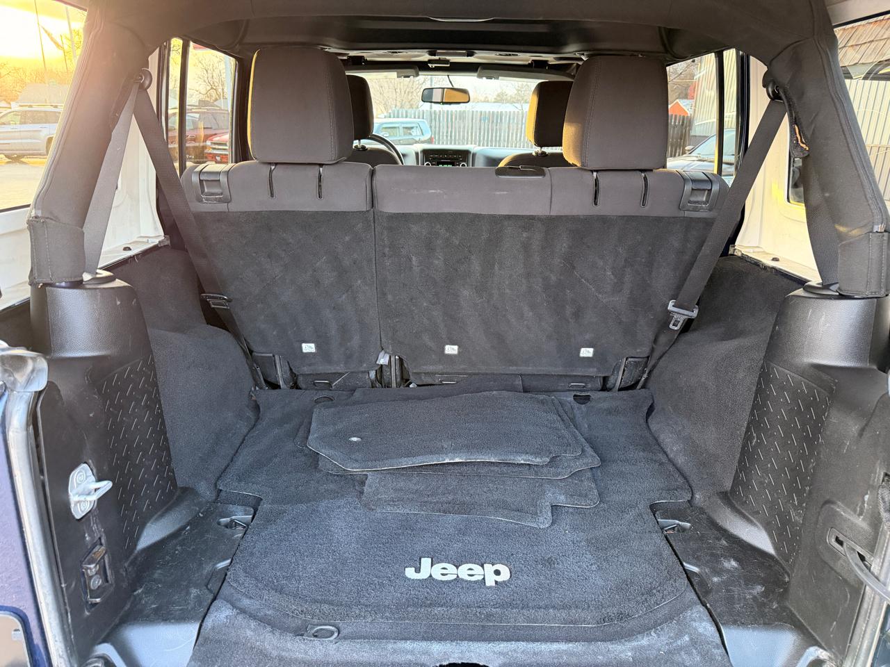 Jeep Wrangler Unlimited 4WD 4dr Sport 2013