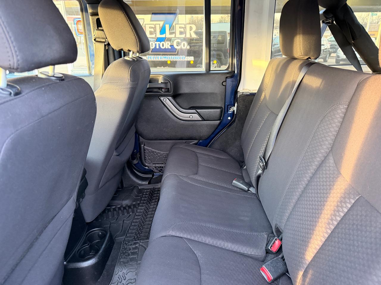 Jeep Wrangler Unlimited 4WD 4dr Sport 2013