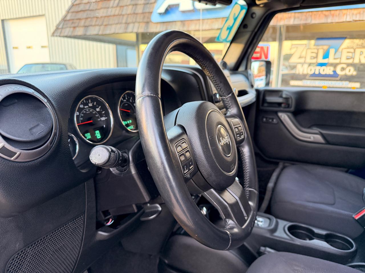 Jeep Wrangler Unlimited 4WD 4dr Sport 2013