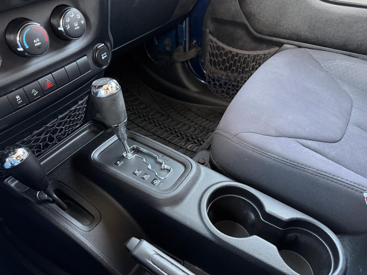 Jeep Wrangler Unlimited 4WD 4dr Sport 2013