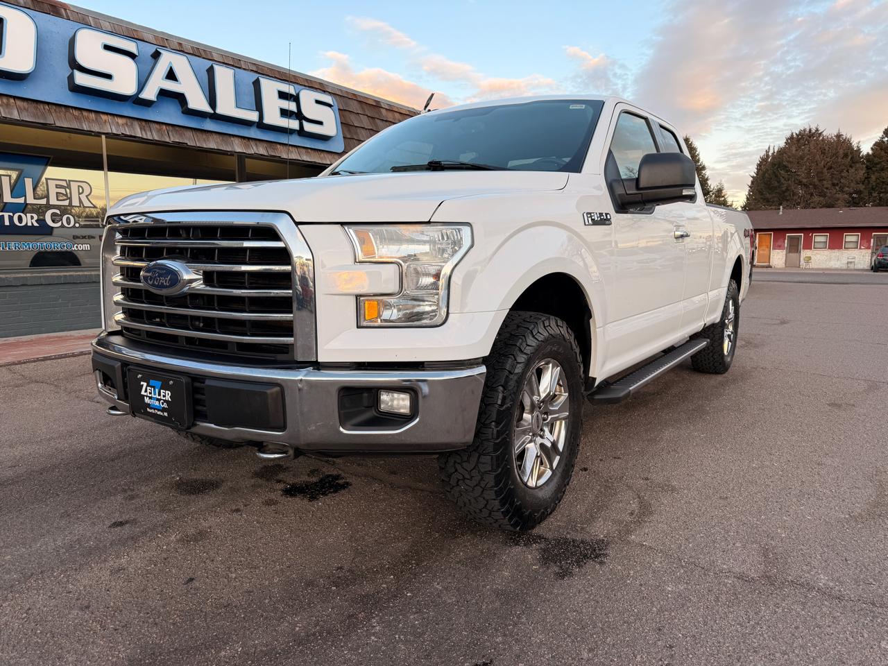 2015 Ford F-150 4WD SuperCab 163" Lariat w/HD Payload Pkg