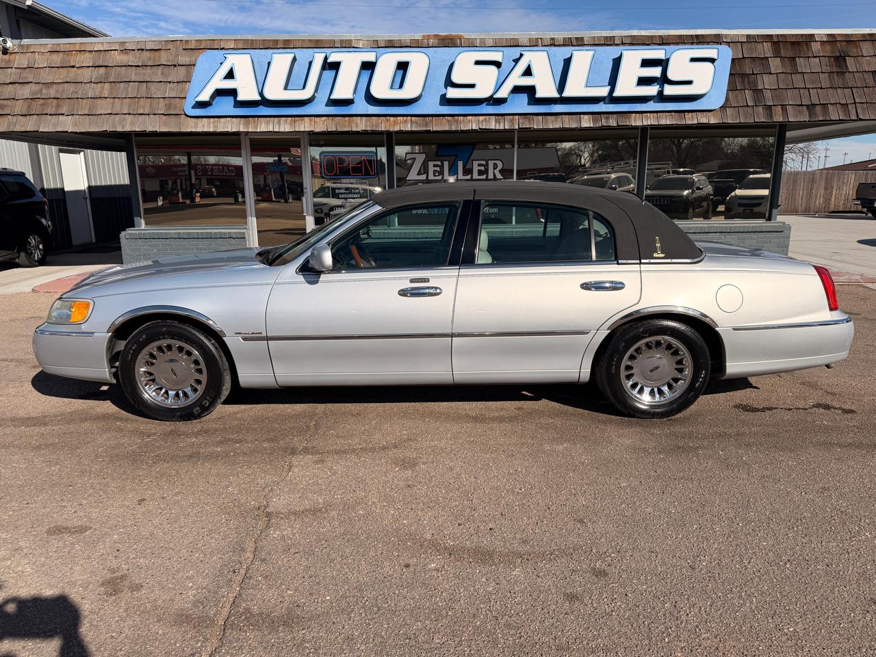 Lincoln Town Car 4dr Sdn Cartier 2001