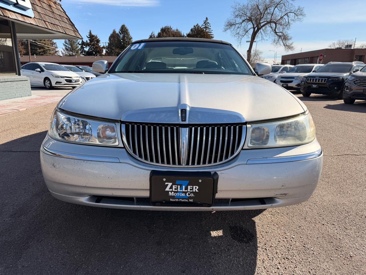 Lincoln Town Car 4dr Sdn Cartier 2001