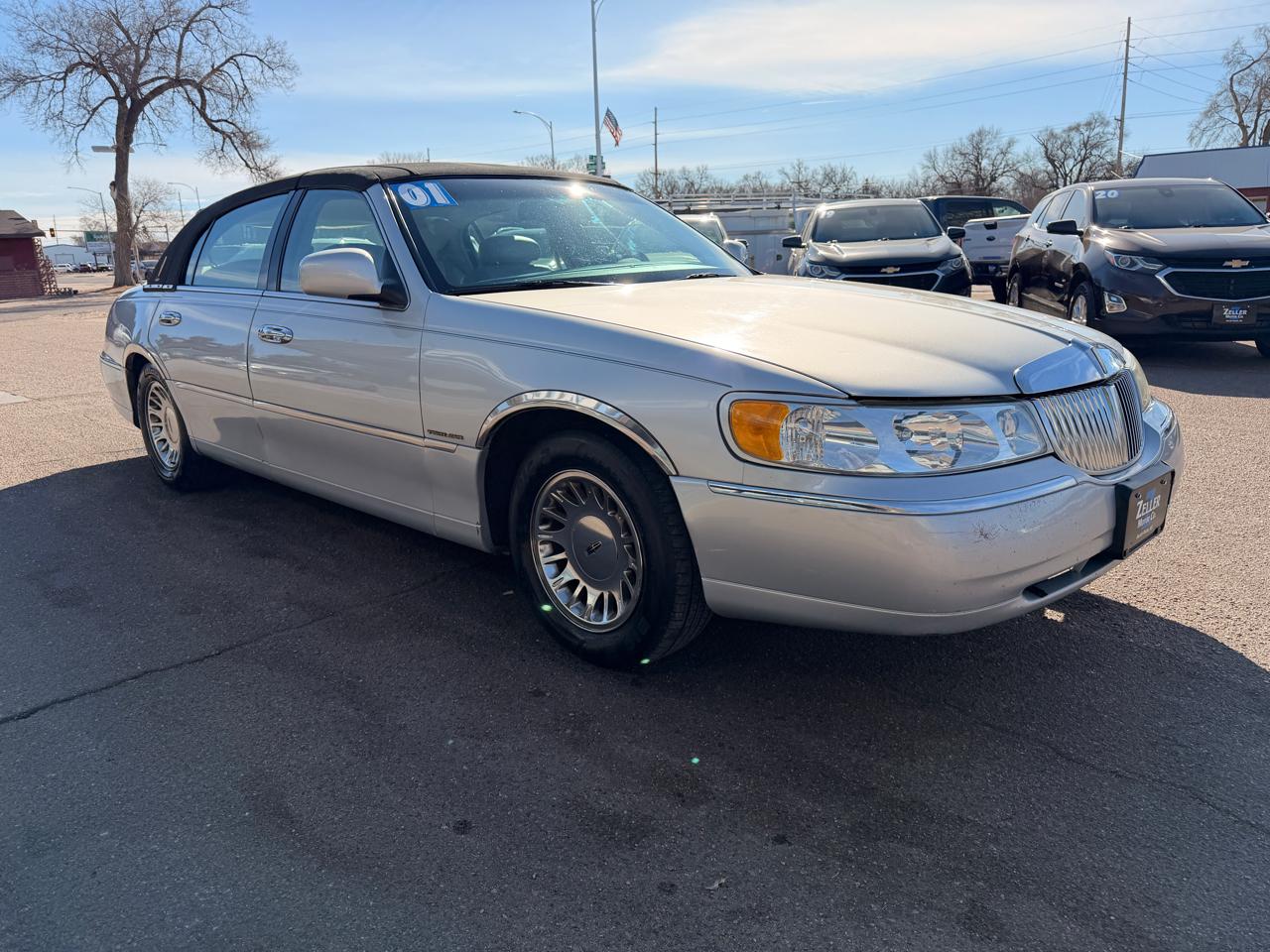 Lincoln Town Car 4dr Sdn Cartier 2001