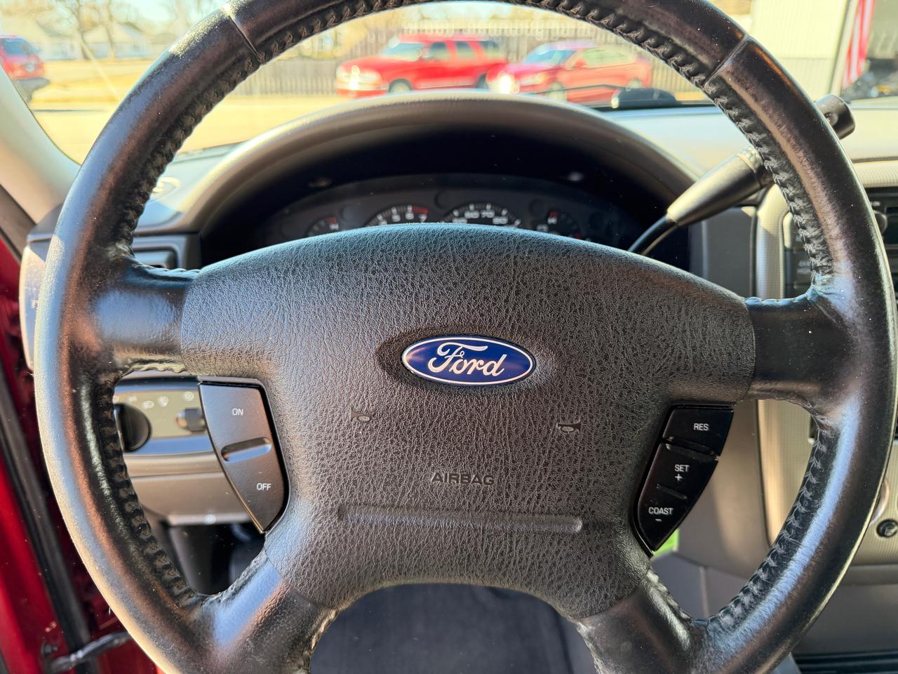 Ford Explorer 4dr 114" WB 4.6L XLT Sport 4WD 2004