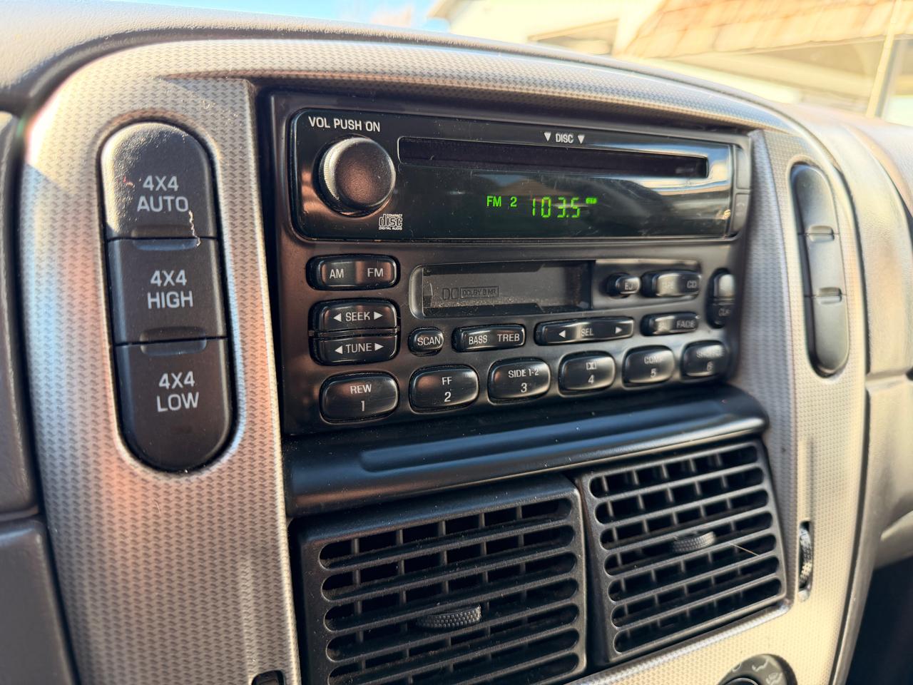 Ford Explorer 4dr 114" WB 4.6L XLT Sport 4WD 2004