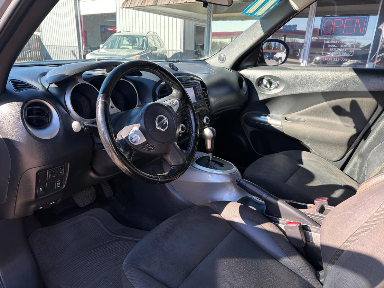 Nissan Juke 5dr Wgn I4 CVT SV AWD 2011