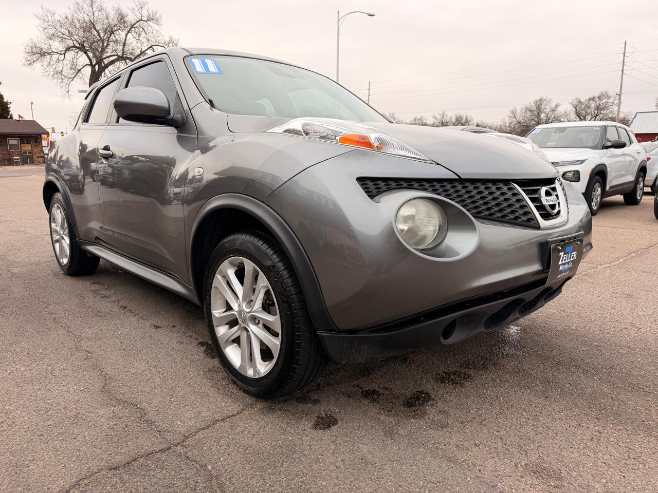 Nissan Juke 5dr Wgn I4 CVT SV AWD 2011