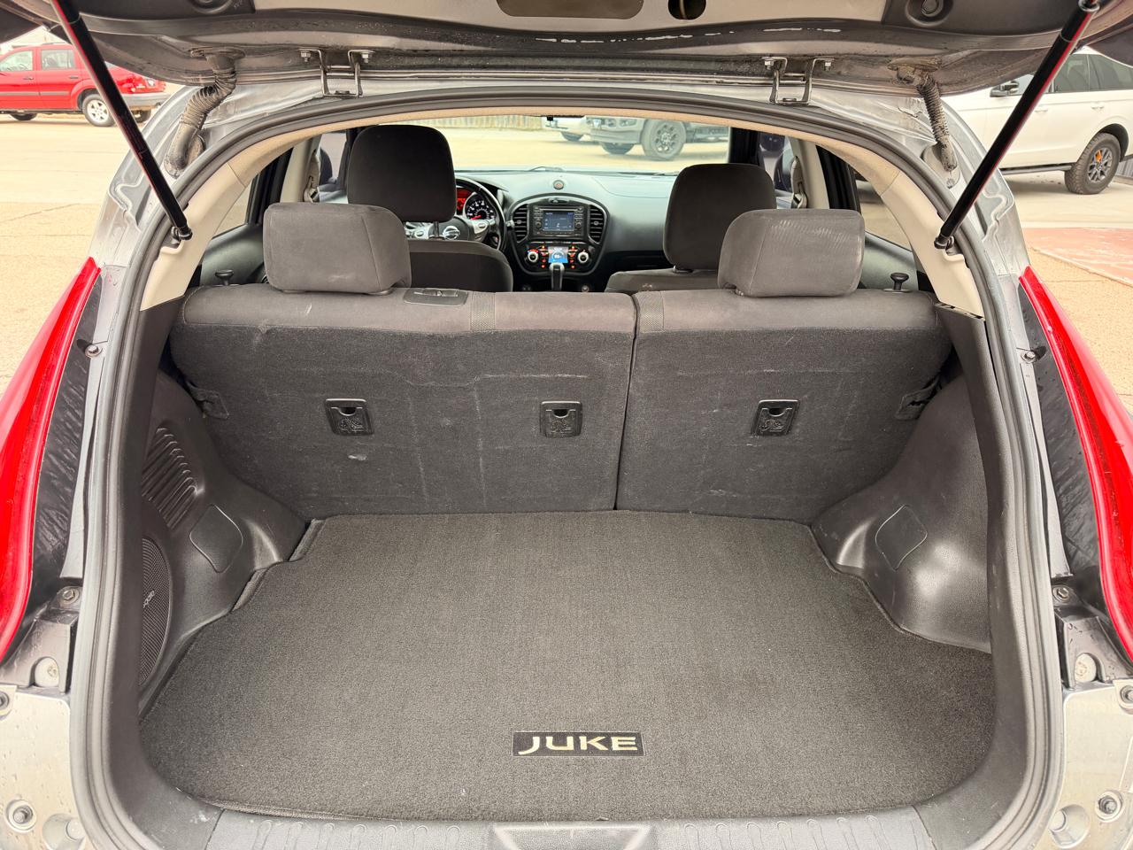 Nissan Juke 5dr Wgn I4 CVT SV AWD 2011