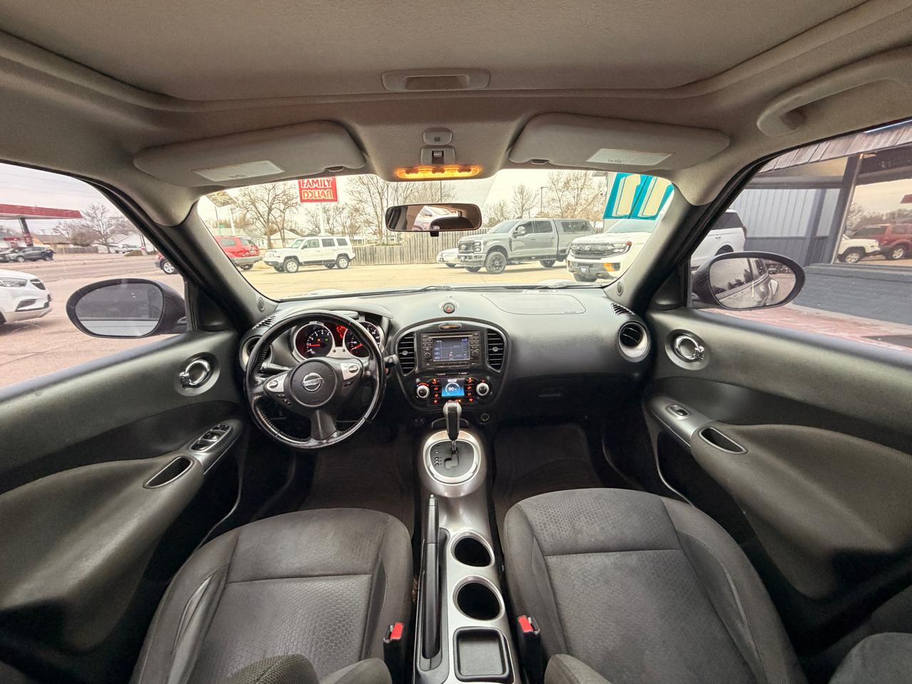 Nissan Juke 5dr Wgn I4 CVT SV AWD 2011