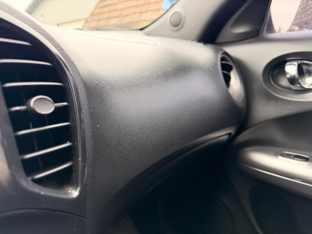 Nissan Juke 5dr Wgn I4 CVT SV AWD 2011