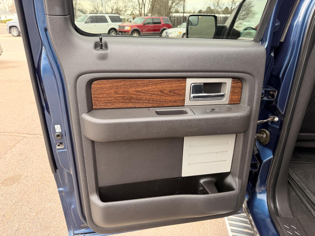 Ford F-150 4WD SuperCrew 145" Lariat 2013