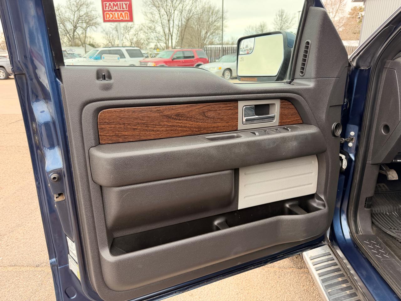 Ford F-150 4WD SuperCrew 145" Lariat 2013