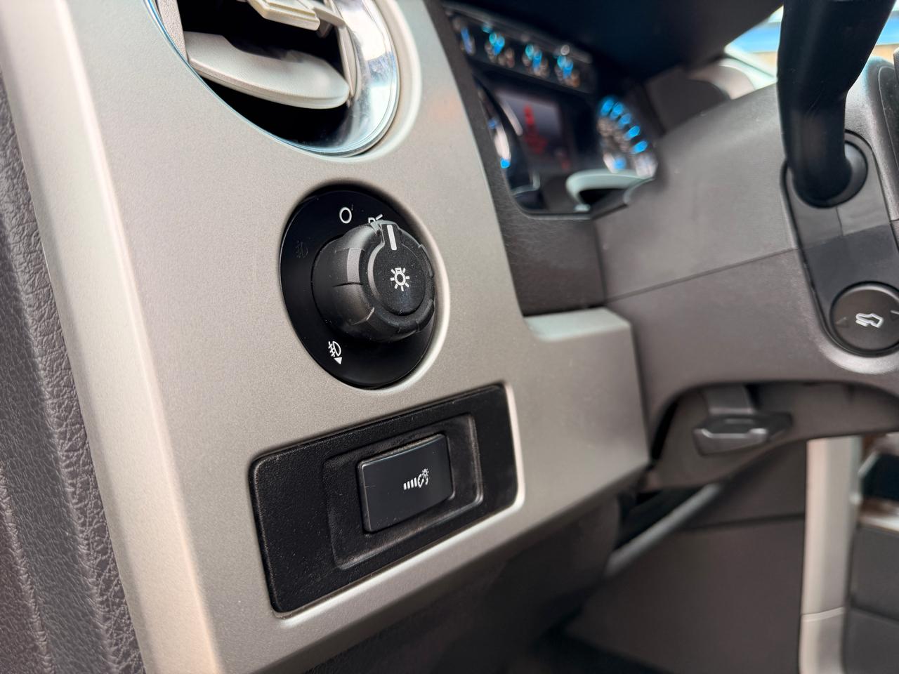 Ford F-150 4WD SuperCrew 145" Lariat 2013