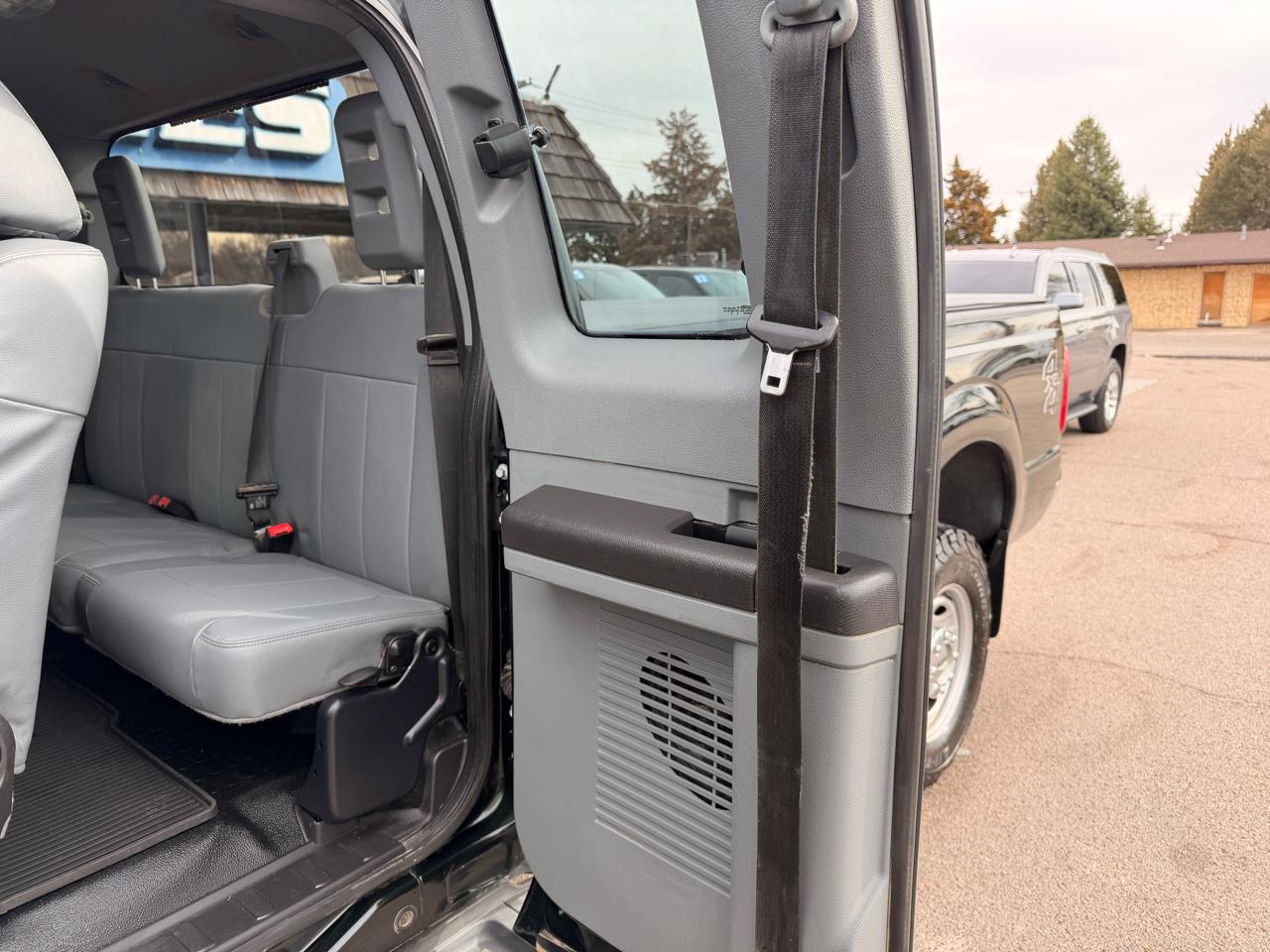 Ford Super Duty F-250 SRW 4WD SuperCab 142" XLT 2015