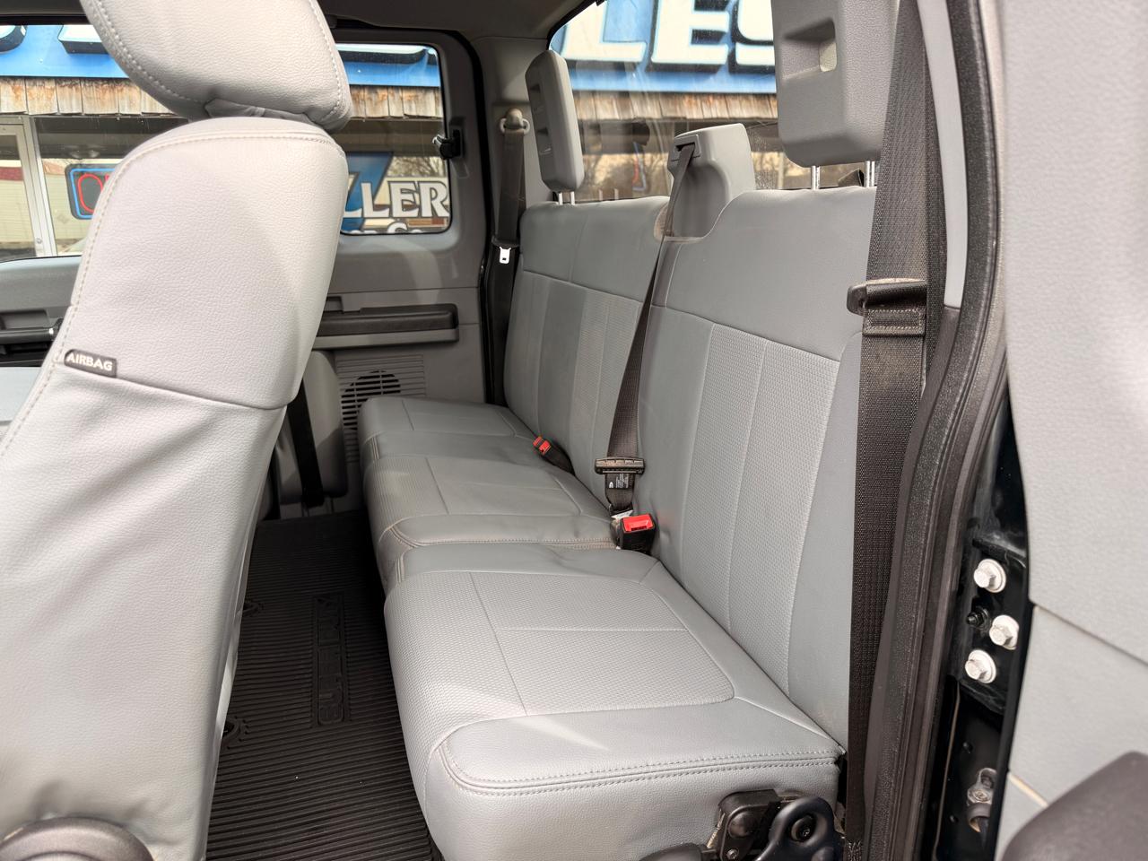 Ford Super Duty F-250 SRW 4WD SuperCab 142" XLT 2015