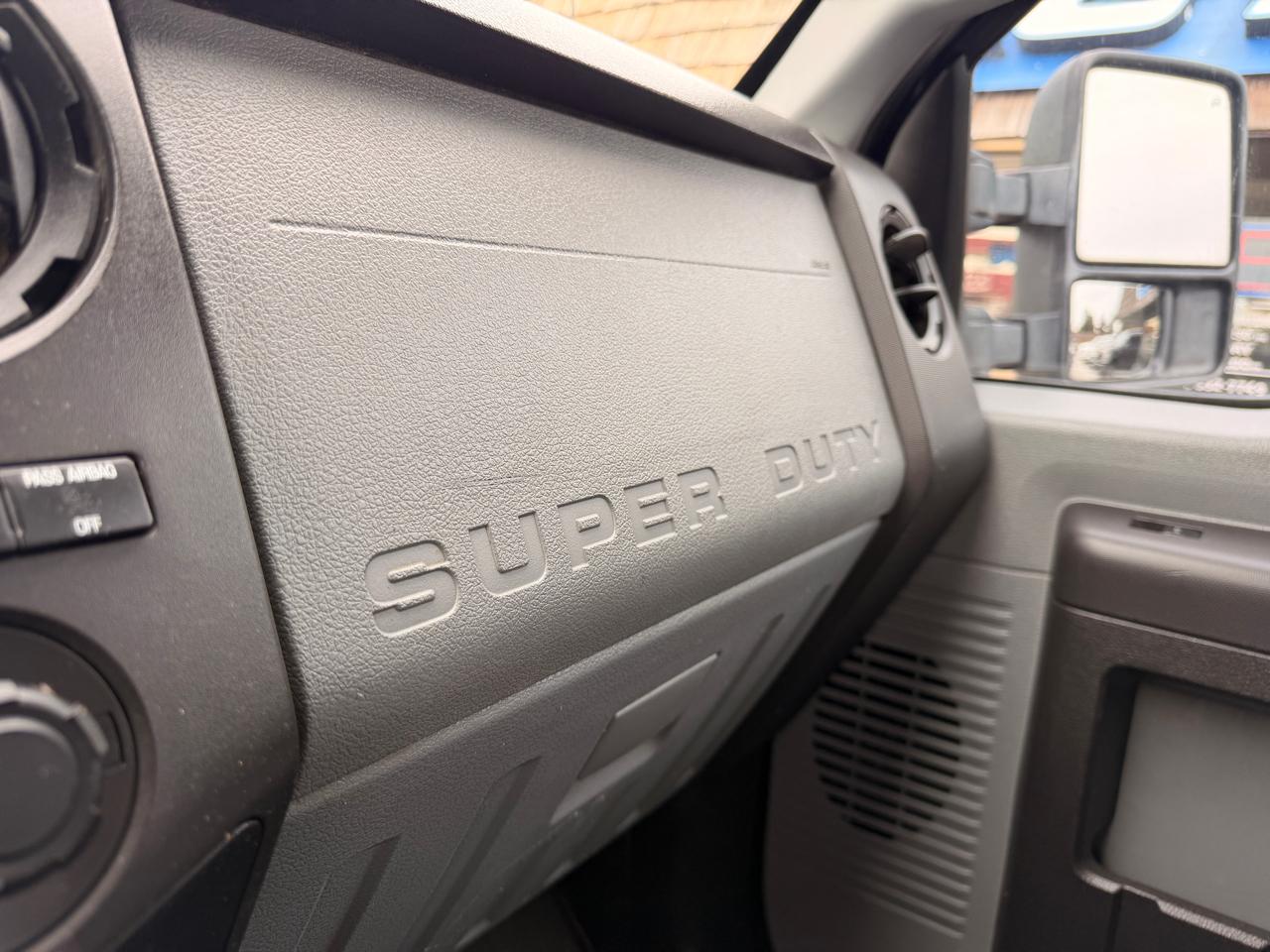 Ford Super Duty F-250 SRW 4WD SuperCab 142" XLT 2015