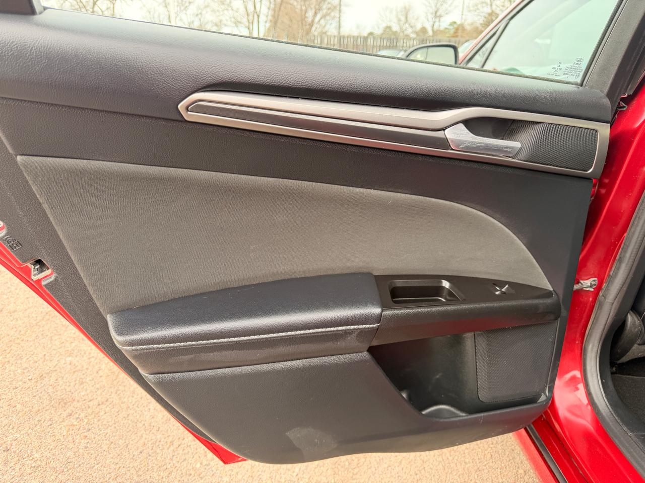 Ford Fusion SE FWD 2017