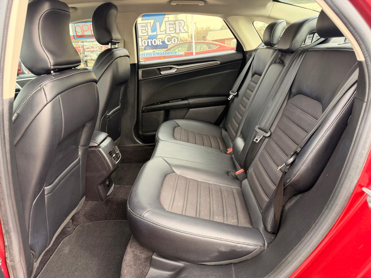 Ford Fusion SE FWD 2017