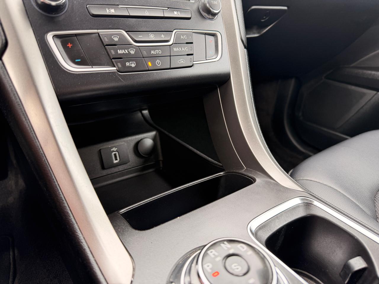 Ford Fusion SE FWD 2017