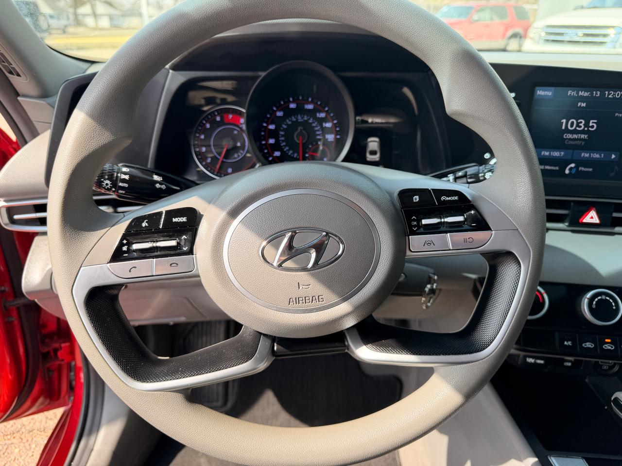 Hyundai Elantra SE IVT 2021