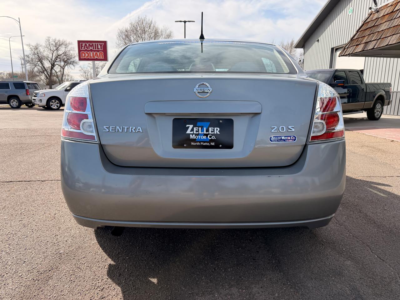 Nissan Sentra 4dr Sdn I4 CVT 2.0 S 2007