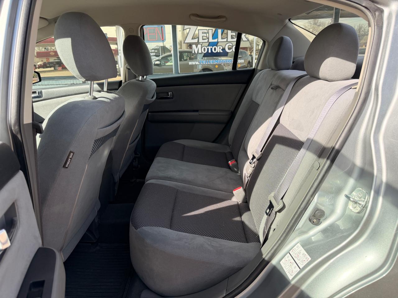 Nissan Sentra 4dr Sdn I4 CVT 2.0 S 2007