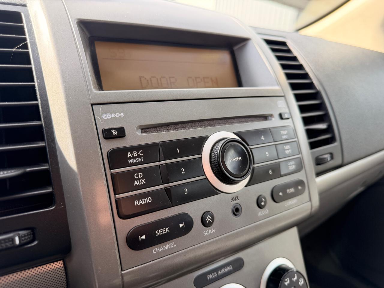 Nissan Sentra 4dr Sdn I4 CVT 2.0 S 2007