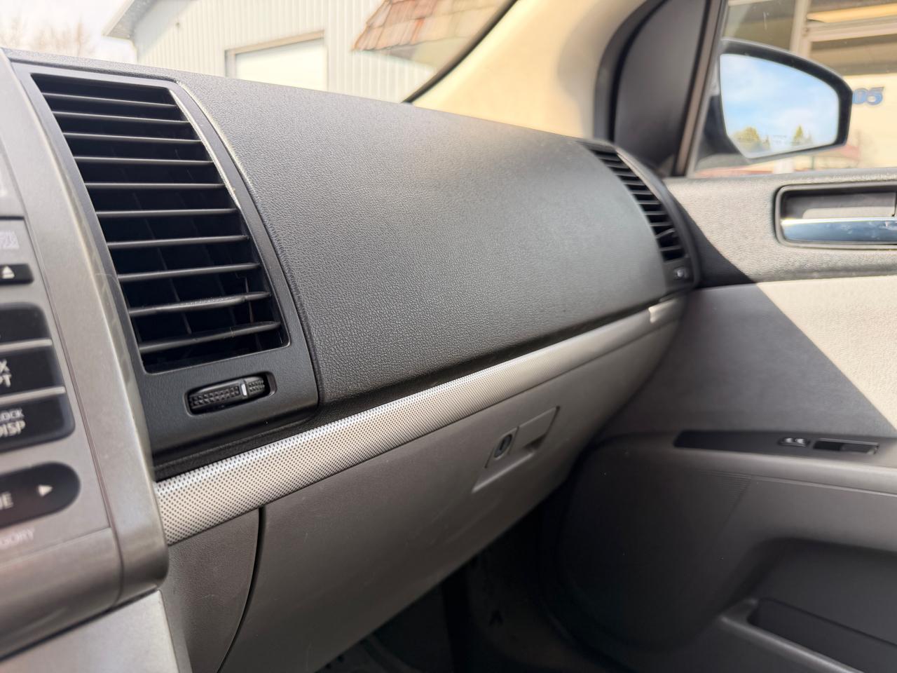 Nissan Sentra 4dr Sdn I4 CVT 2.0 S 2007