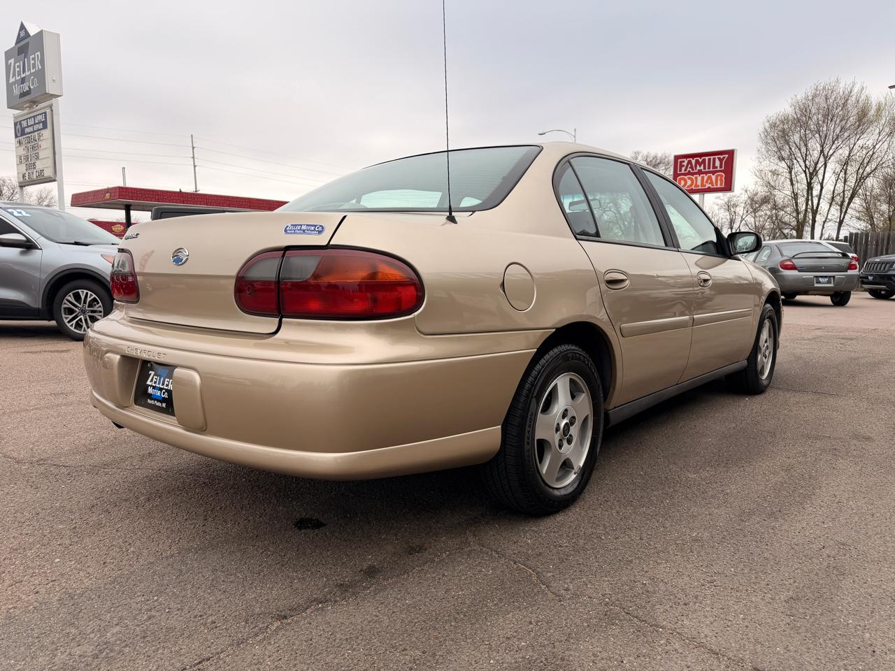 Chevrolet Classic 4dr Sdn 2004