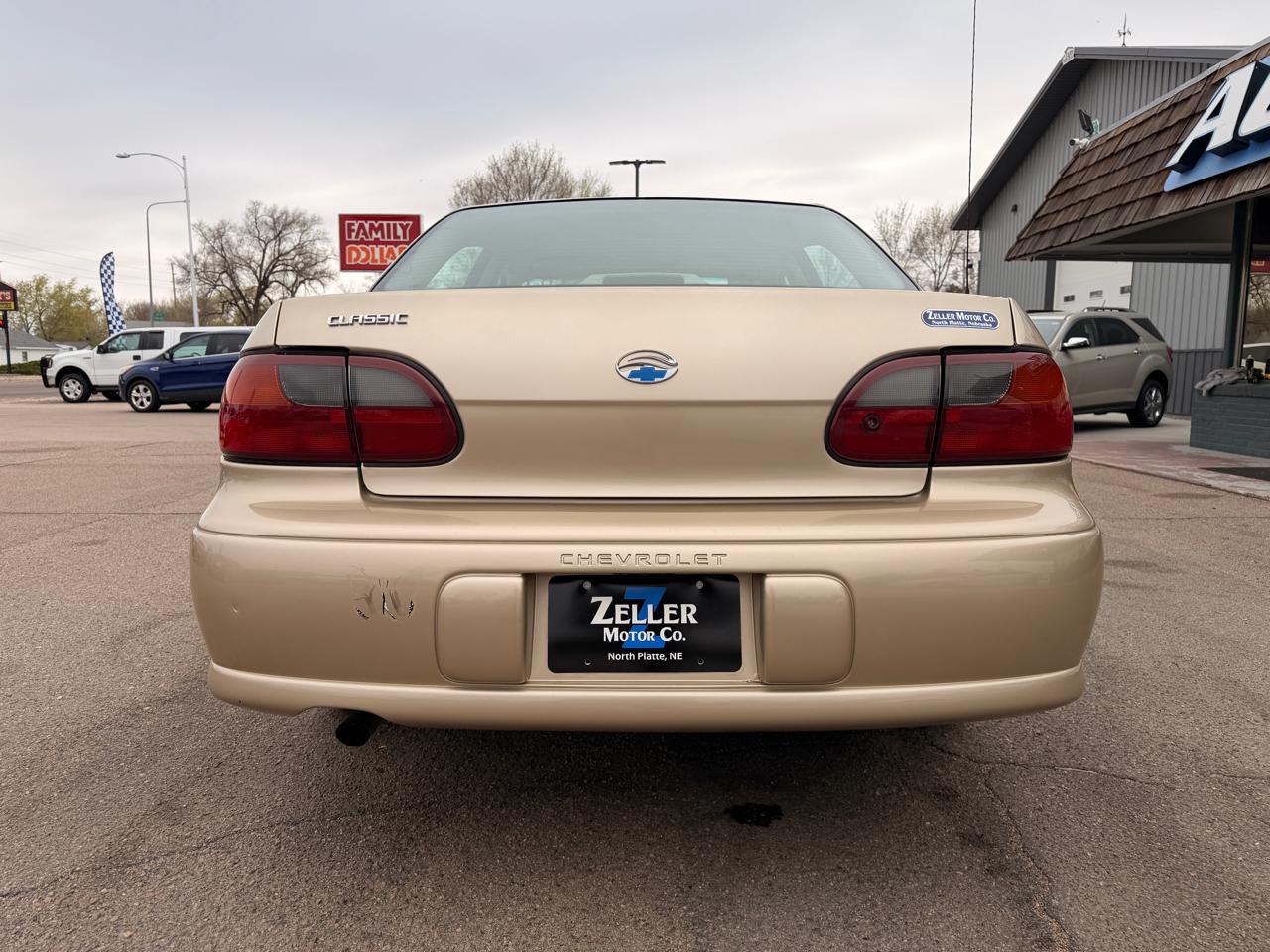 Chevrolet Classic 4dr Sdn 2004