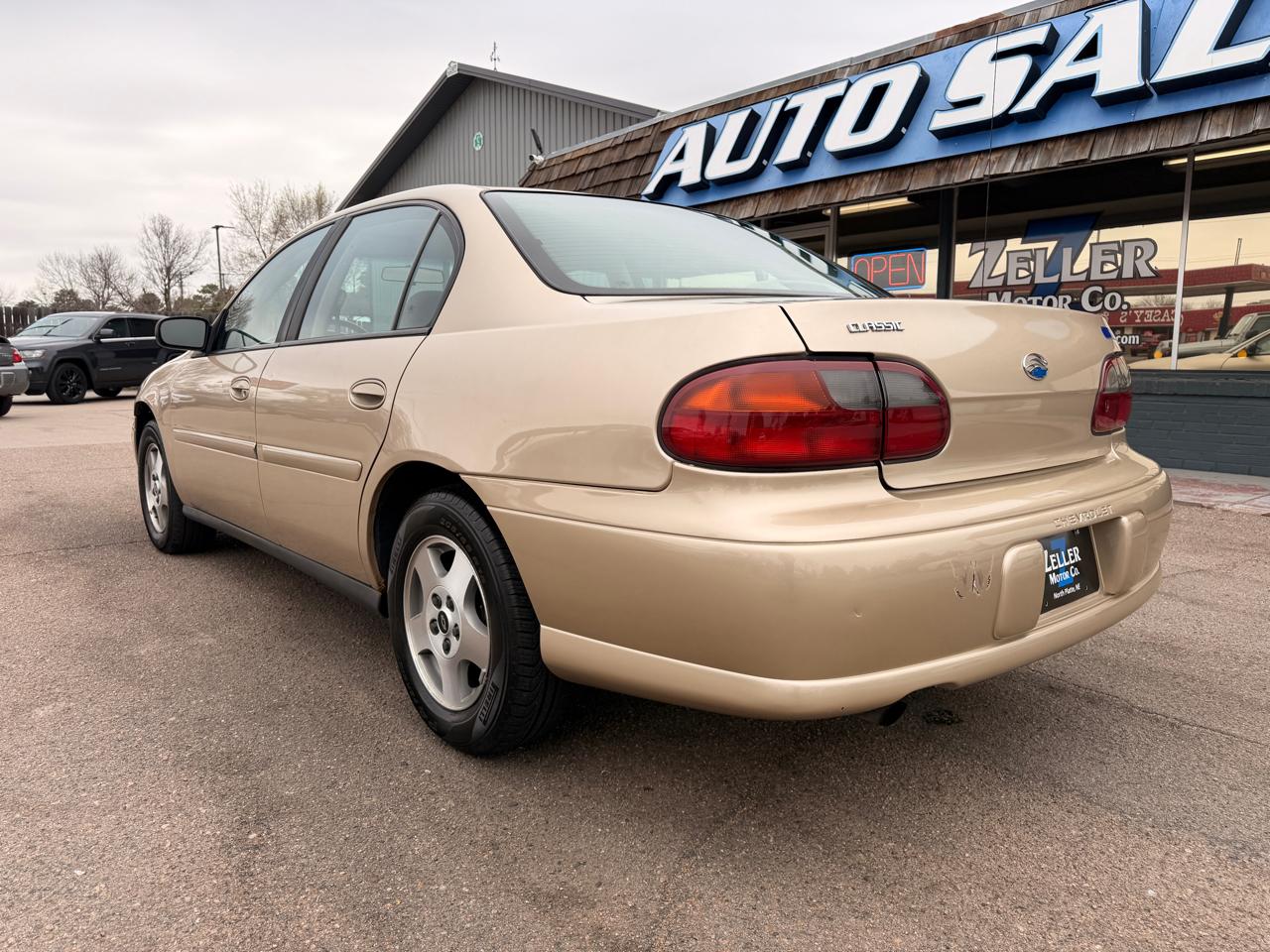 Chevrolet Classic 4dr Sdn 2004