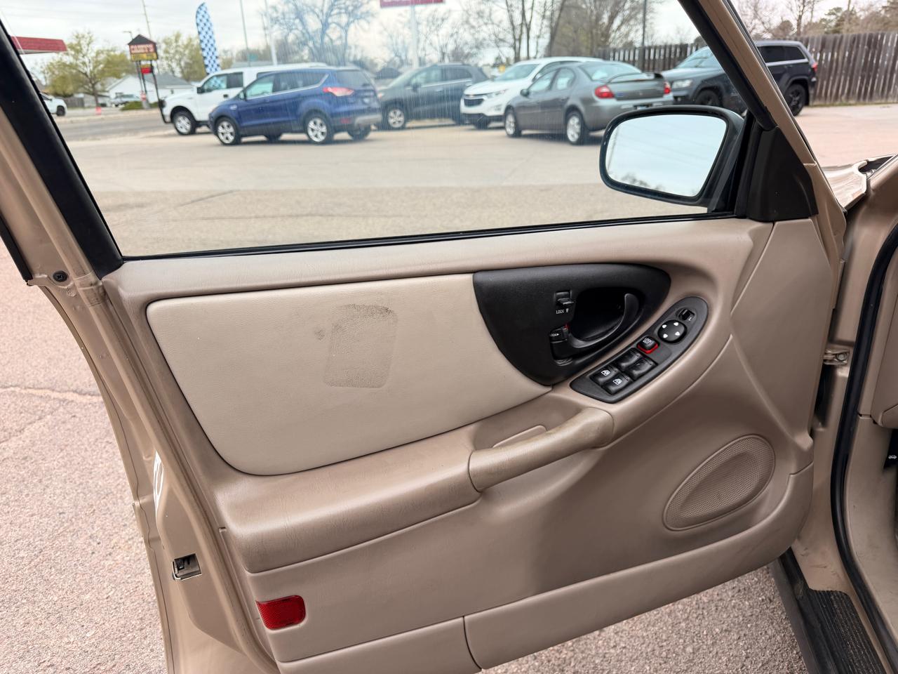 Chevrolet Classic 4dr Sdn 2004