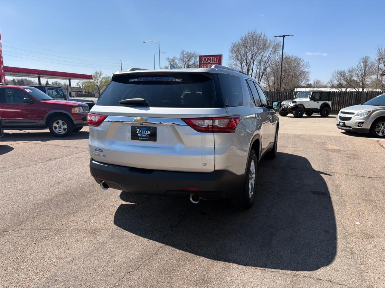 Chevrolet Traverse FWD 4dr LT Cloth w/1LT 2018