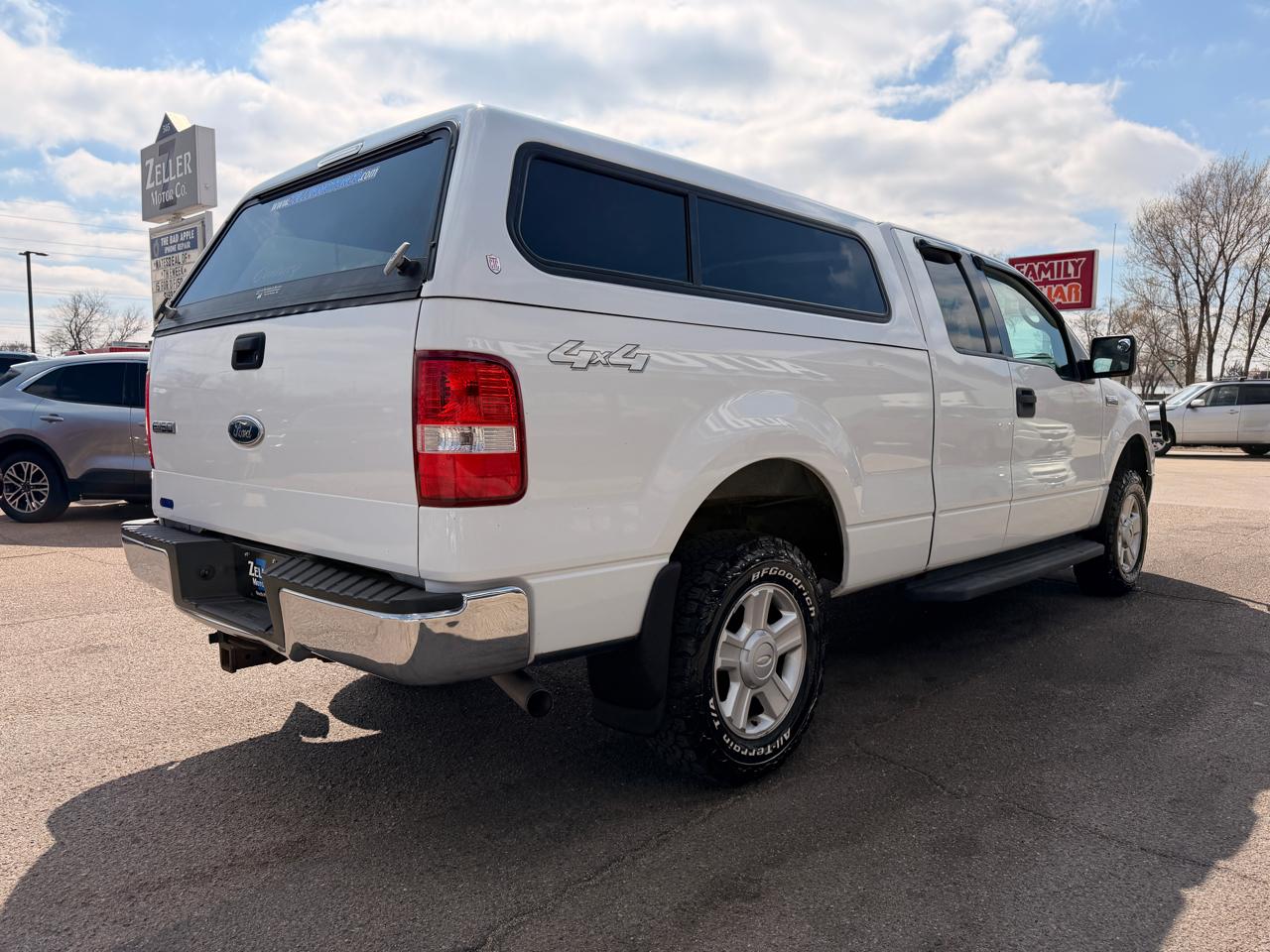 Ford F-150 Supercab 145" Lariat 4WD 2004