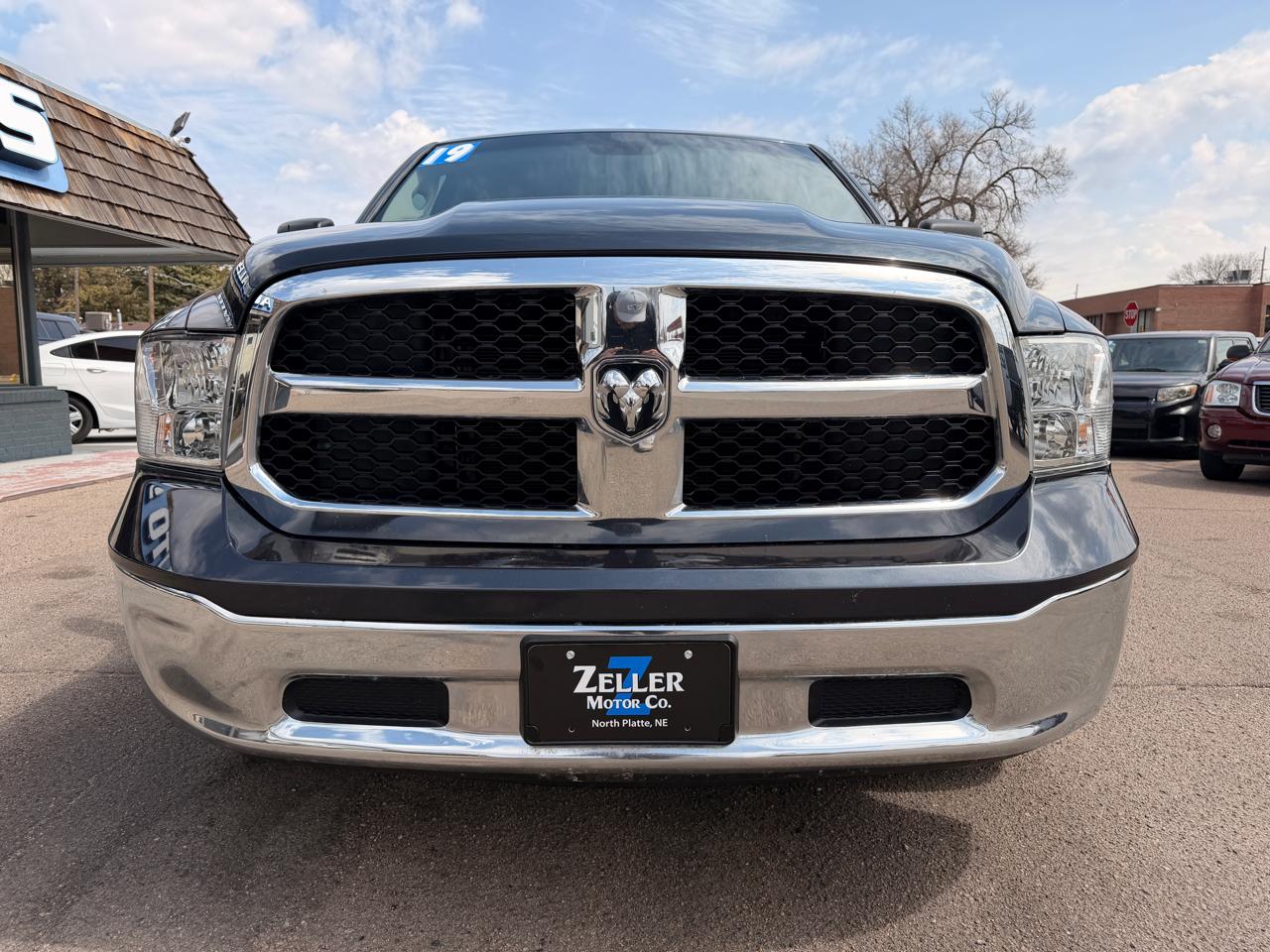 RAM 1500 Classic Tradesman 4x2 Quad Cab 6'4" Box 2019