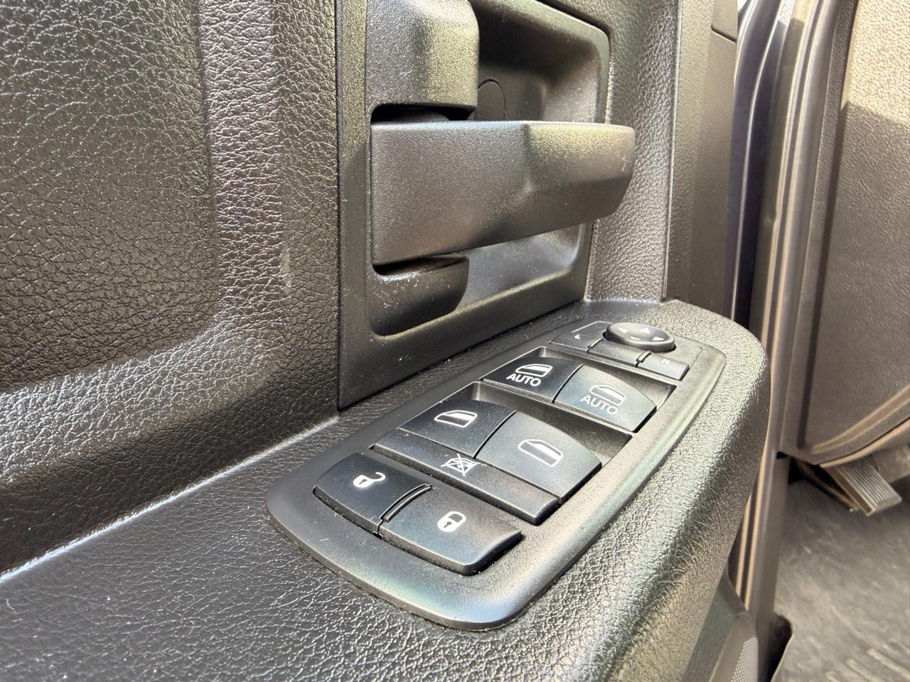 RAM 1500 Classic Tradesman 4x2 Quad Cab 6'4" Box 2019