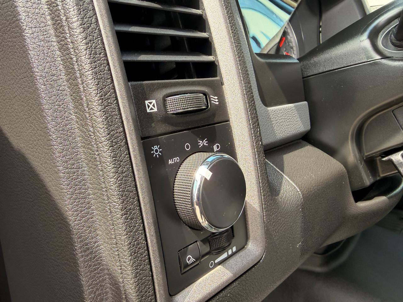 RAM 1500 Classic Tradesman 4x2 Quad Cab 6'4" Box 2019