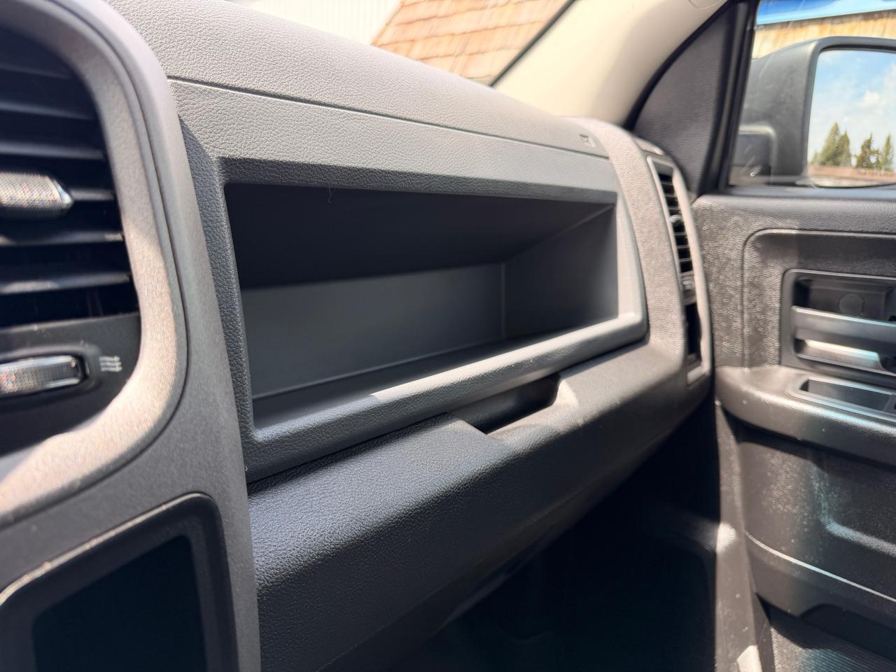 RAM 1500 Classic Tradesman 4x2 Quad Cab 6'4" Box 2019