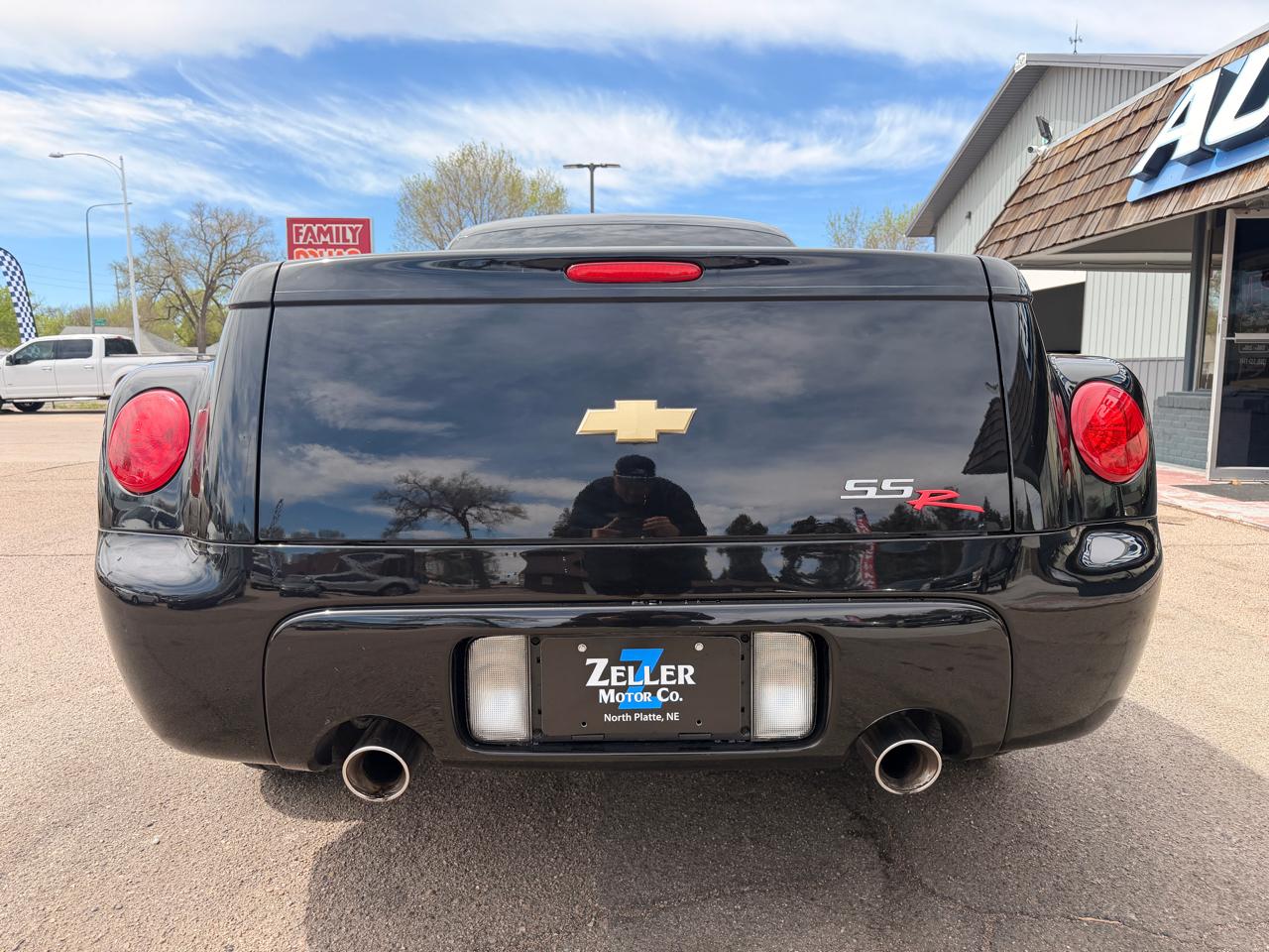 Chevrolet SSR Reg Cab 116.0" WB LS 2005